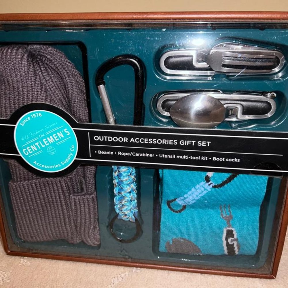 BRAND NEW 7 x THE GENTLEMEN'S OUTDOOR ACCESSORIES GIFT SET